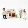 P053-my-doll-family-in-the-kitchen.jpg